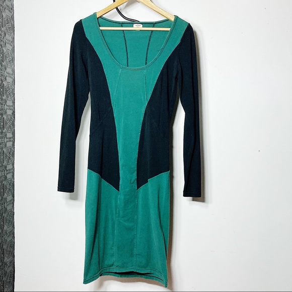 Wilfred BodyCon Dress - Picture 2 of 6